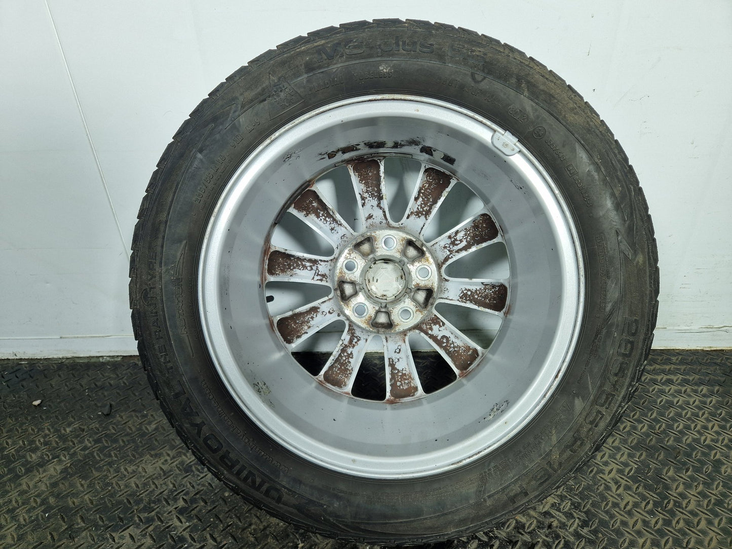 Vauxhall Meriva MK2 16" Alloy Wheel with Tyre 3mm 205/55/16