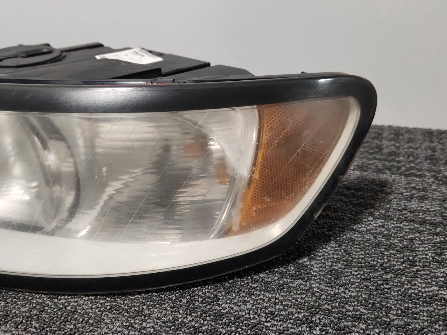 Volvo S40 MK2 (MS) Saloon Genuine Front Left N/S Passenger Headlight 30763039