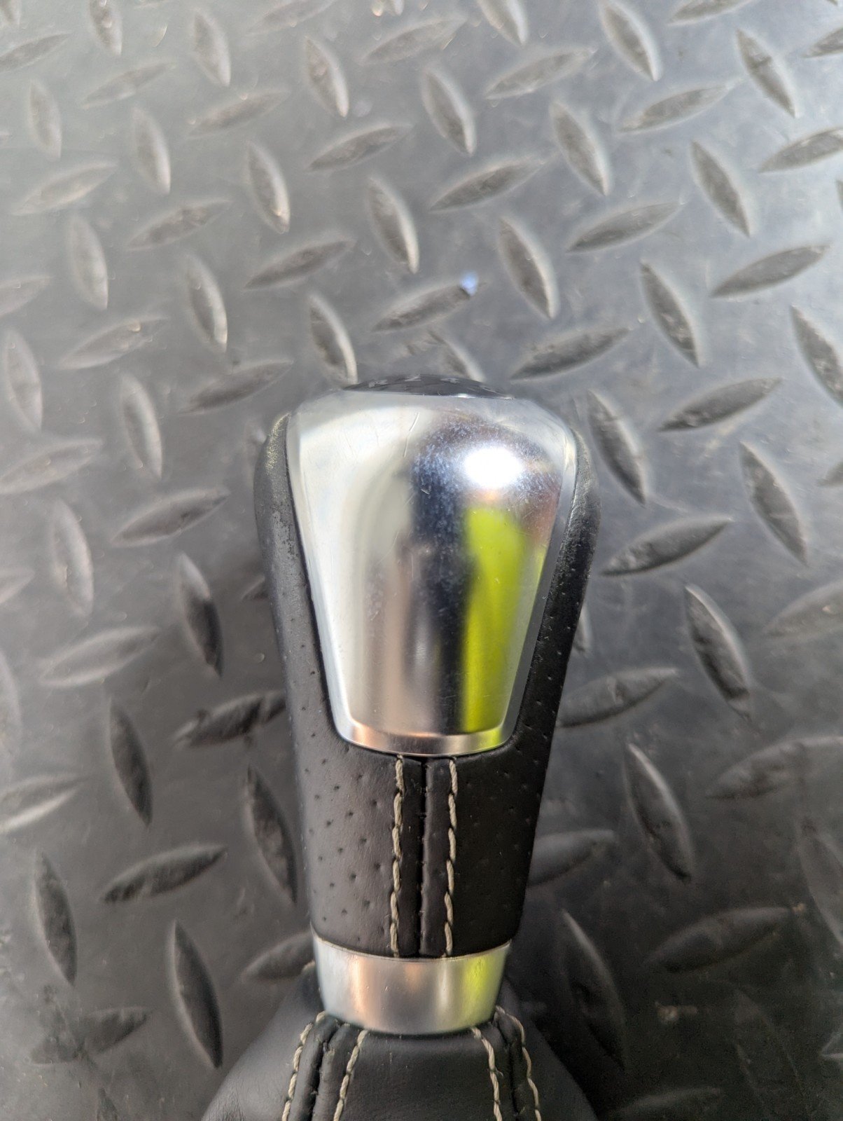 11-19 MERCEDES BENZ ML W166 MANUAL 6 SPEED GEAR SHIFTER GAITER KNOB A1763641210