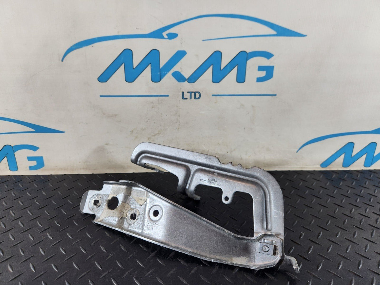 19-ON MERCEDES BENZ B CLASS W247 BONNET HINGE RIGHT DRIVER SIDE A2478800228