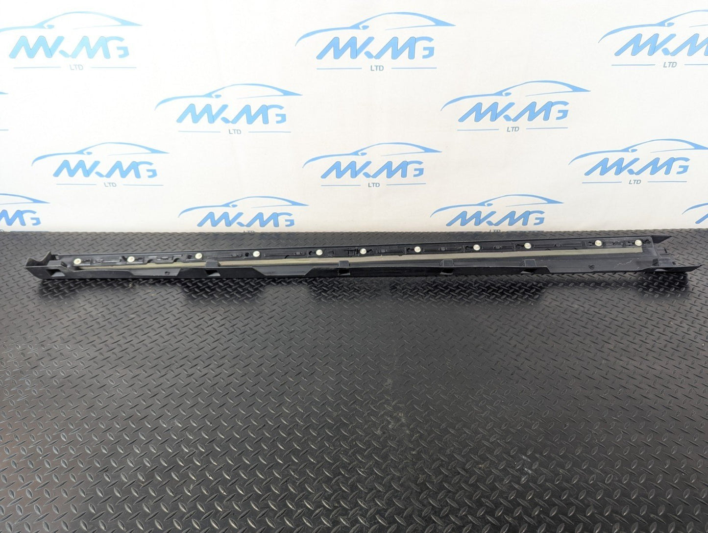 14-19 LAND ROVER L550 DISCOVERY SPORT GENIUNE RIGHT SIDE SILL SKIRT PANEL T8369