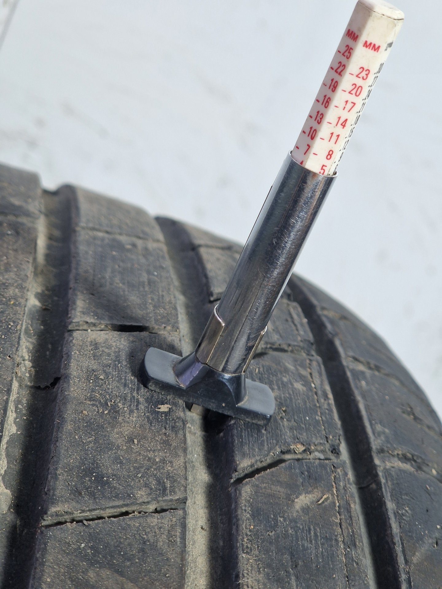 2012 Nissan Qashqai+2 MK1 FL (J10) - Alloy Wheel with Tyre