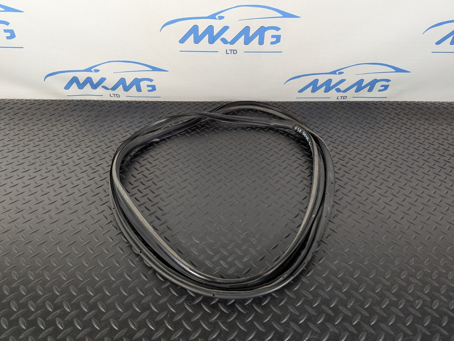 10-17 AUDI A8 4H GENUINE FRONT LEFT DOOR RUBBER INNER SEAL