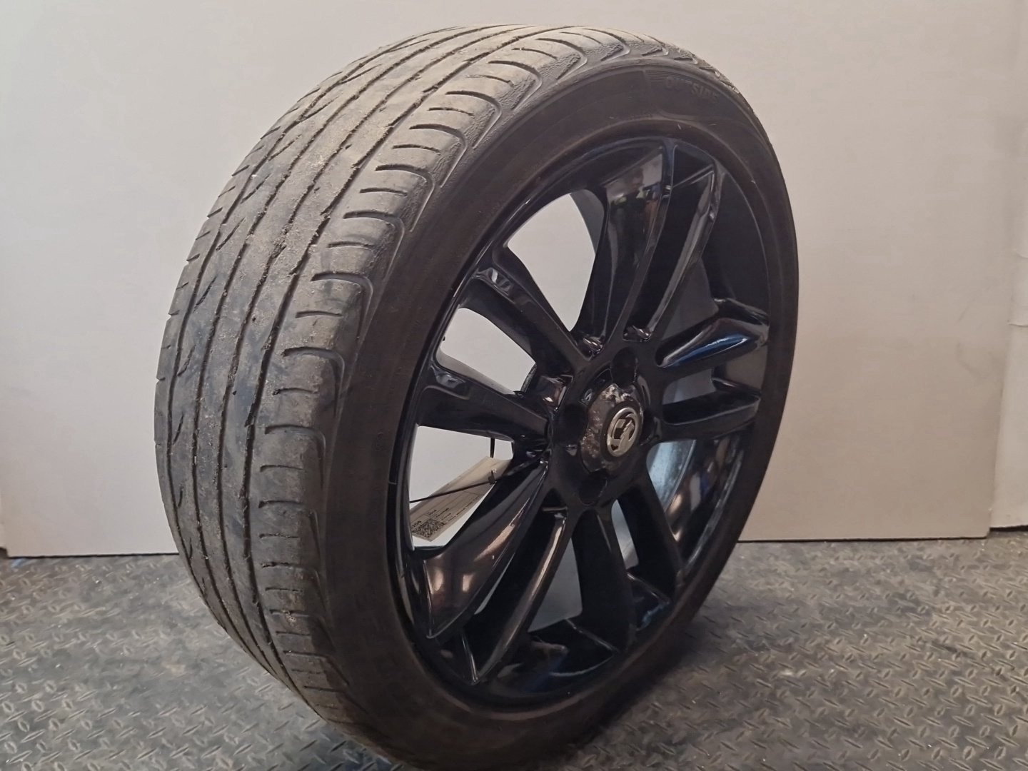 Vauxhall Corsa MK3 (D) (4400) 17" Alloy Wheel with Tyre 215/45/17 ~3mm 9272760