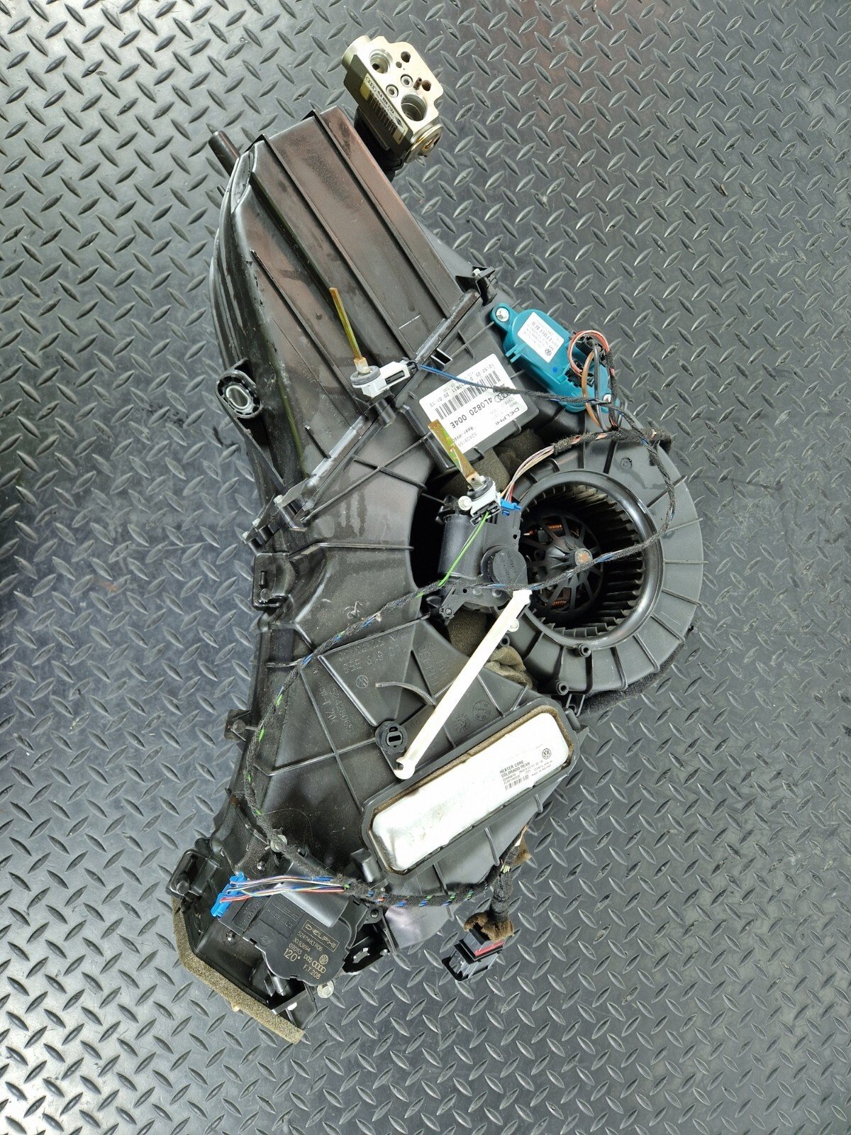 10-15 AUDI Q7 4L GENUINE INTERIOR REAR HEATER FAN BLOWER MOTOR BOX 4L0820004E