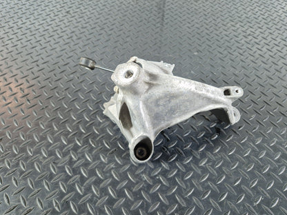 16-19 AUDI A4 B9 LEFT N/S ENGINE MOUNT BRACKET & BEARING 4M0199307AD 4M0199869