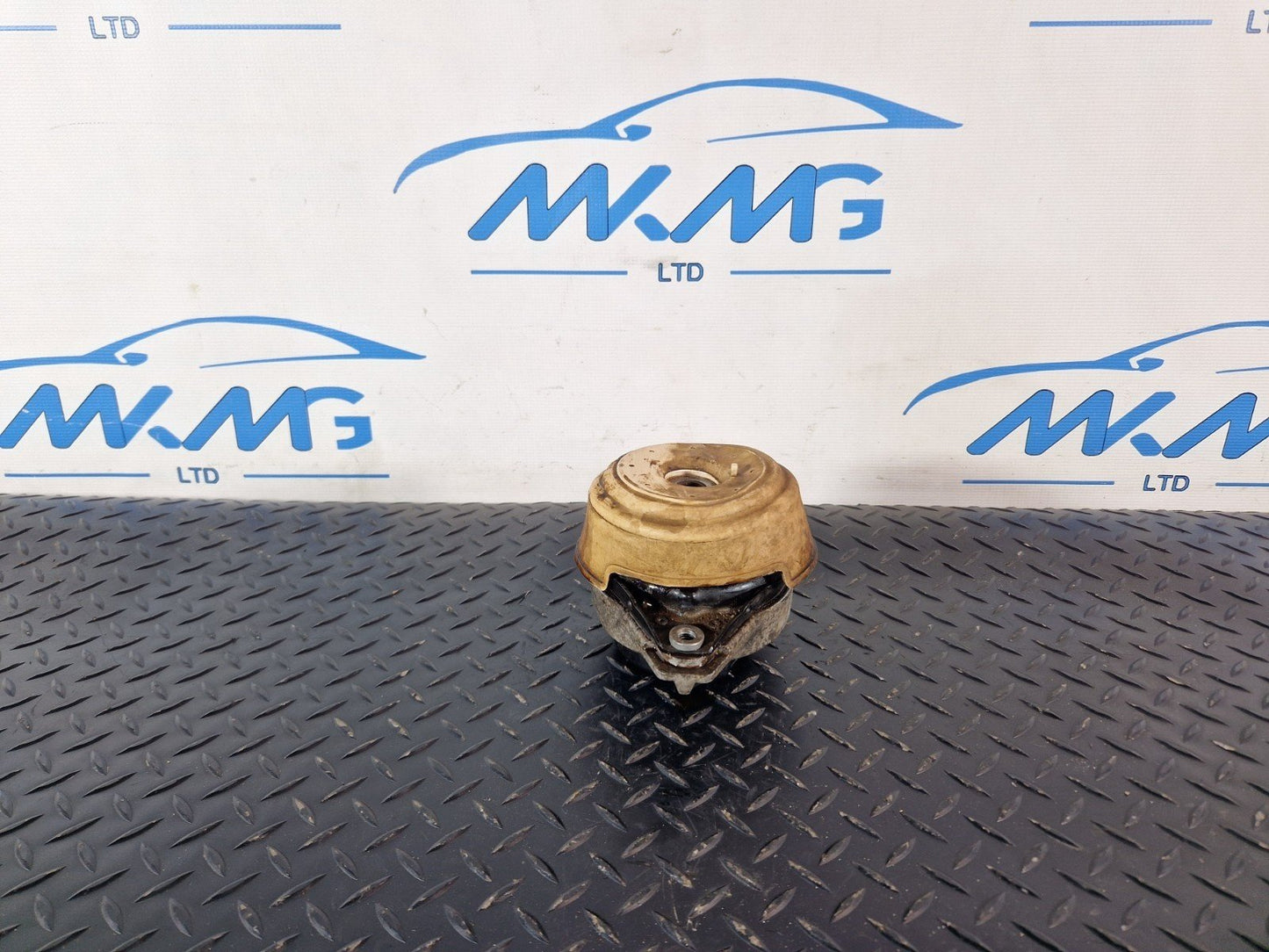 16-19 MERCEDES BENZ GLE W166 RIGHT O/S SIDE ENGINE MOUNT A1662405917