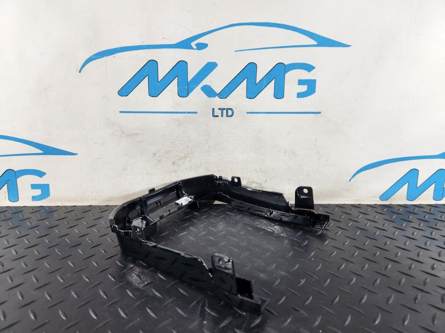 13-23 RANGE ROVER SPORT L494 CENTRE CONSOLE ARMREST SURROUND TRIM DPLA-15D100-BD