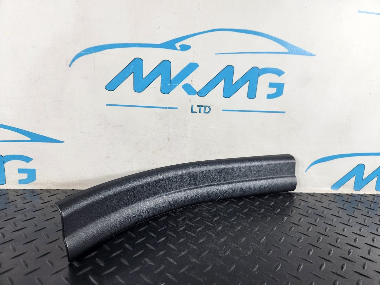 BMW X1 F48 GENUINE REAR COVER STRIP ENTRANCE 7326812