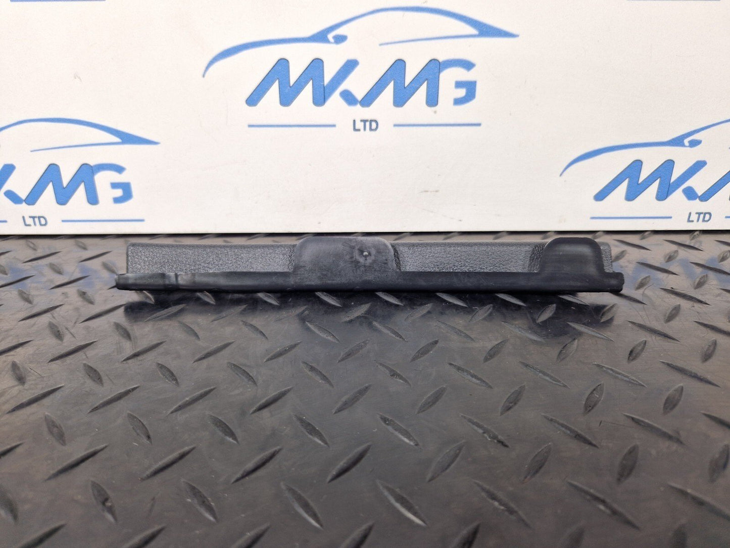 AUDI Unknown Part Type 8W0035225