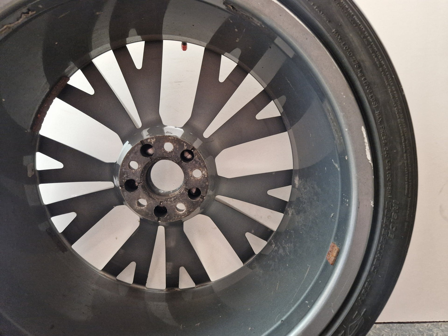 Audi A7 4G 20" Alloy Wheel with Tyre 265/35/20 ~5mm 4G8601025AE