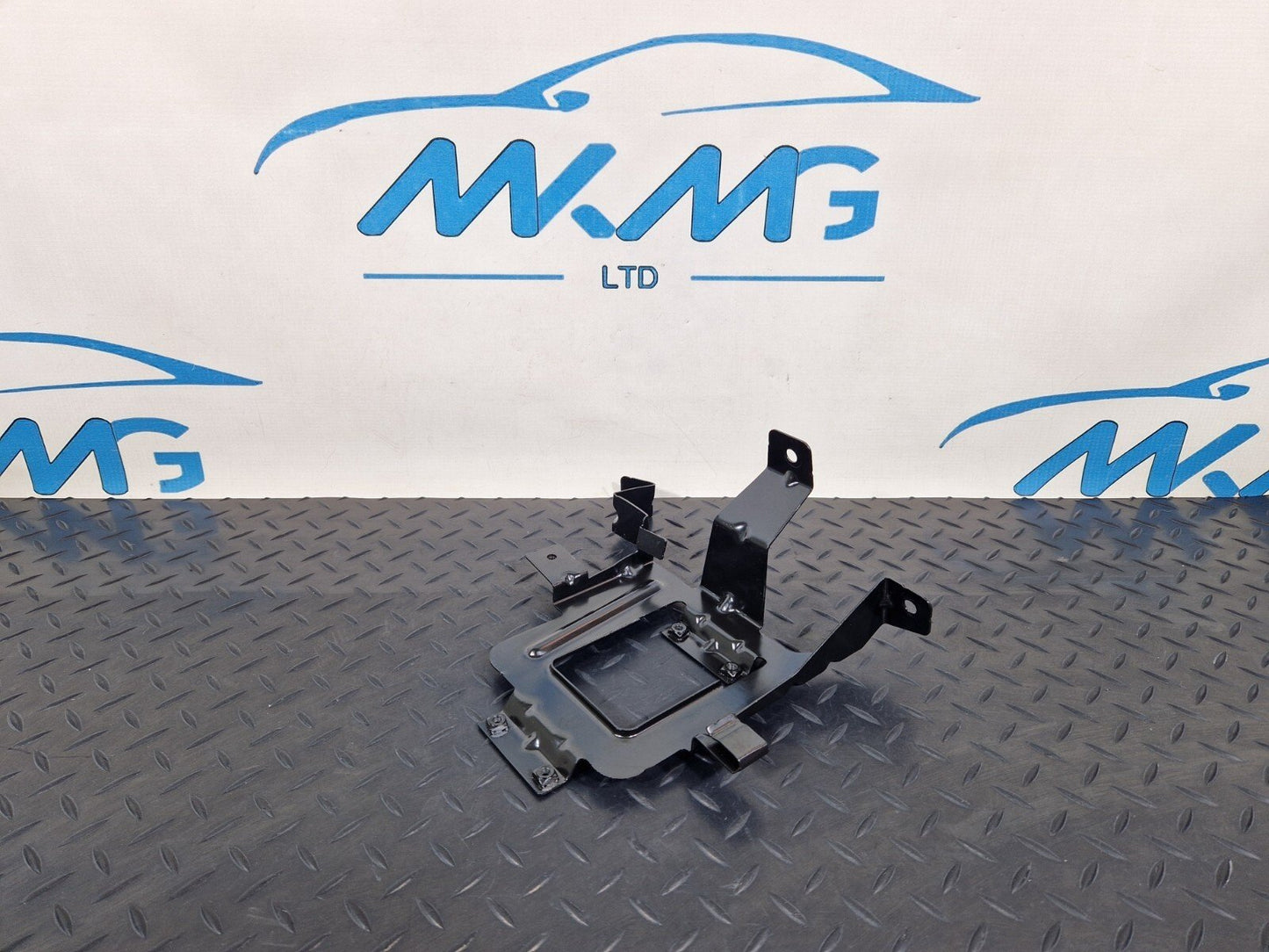 14-23 MERCEDES BENZ VITO W447 OEM FRONT WALL CARRIER BRACKET MOUNT A4475400340