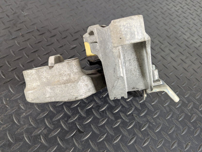 12-18 MERCEDES A B-CLA C117 W176 W246 LEFT ENGINE MOUNT A2462400217