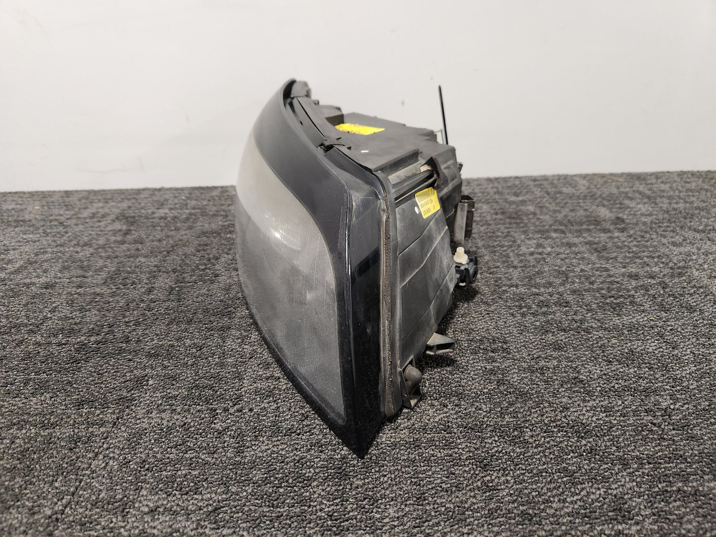 Volvo C30 MK1 (MK) Coupe Genuine Front Right O/S Driver Headlight 30657175