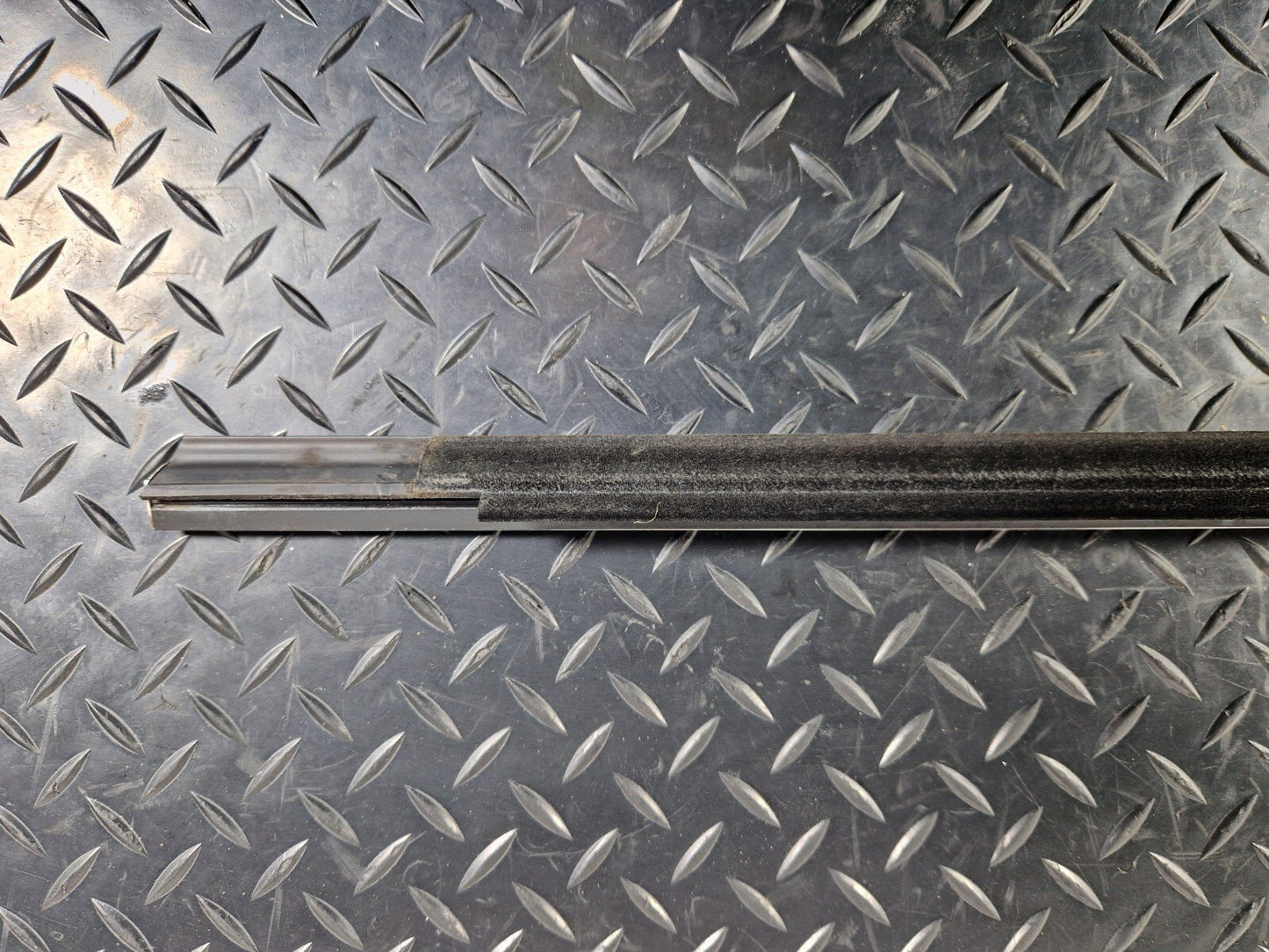 16-23 AUDI A5 F5 SPORTBACK REAR LEFT DOOR WINDOW CHROME STRIP 8W8853763