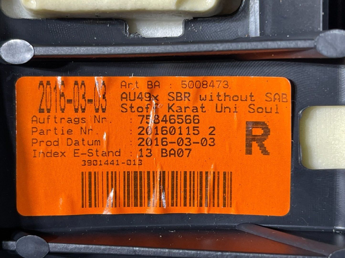 16-19 AUDI A4 B9 ESTATE GENUINE REAR RIGHT DRIVER SIDE CLOTH BOLSTER 8W0885704