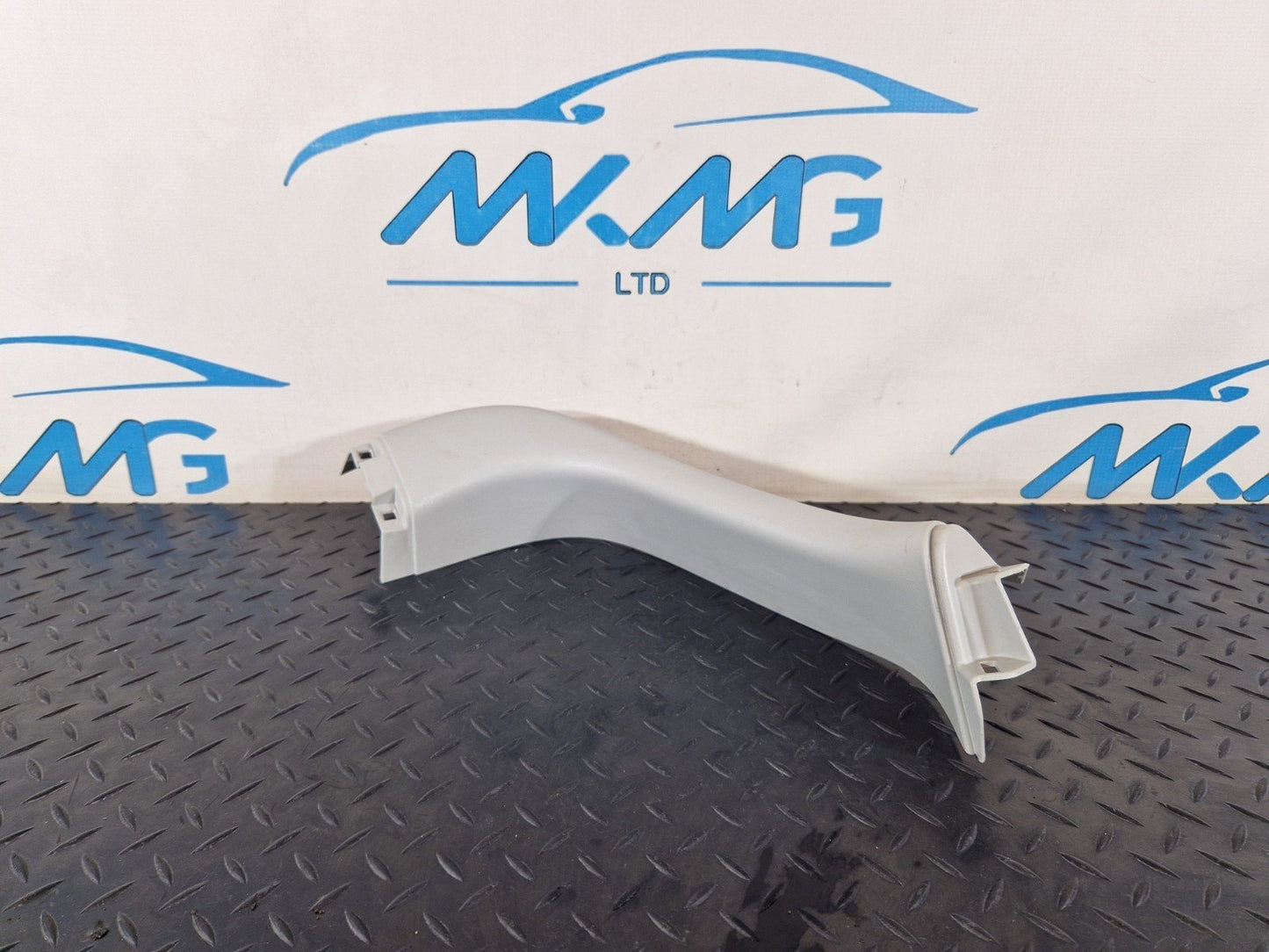 14-19 LAND ROVER L550 DISCOVERY SPORT TAILGATE LEFT SIDE TRIM FK724251AE8LBM