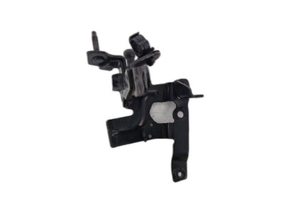MERCEDES B A CLASS 1.5 DIESEL FUEL PUMP BRACKET A6072300240