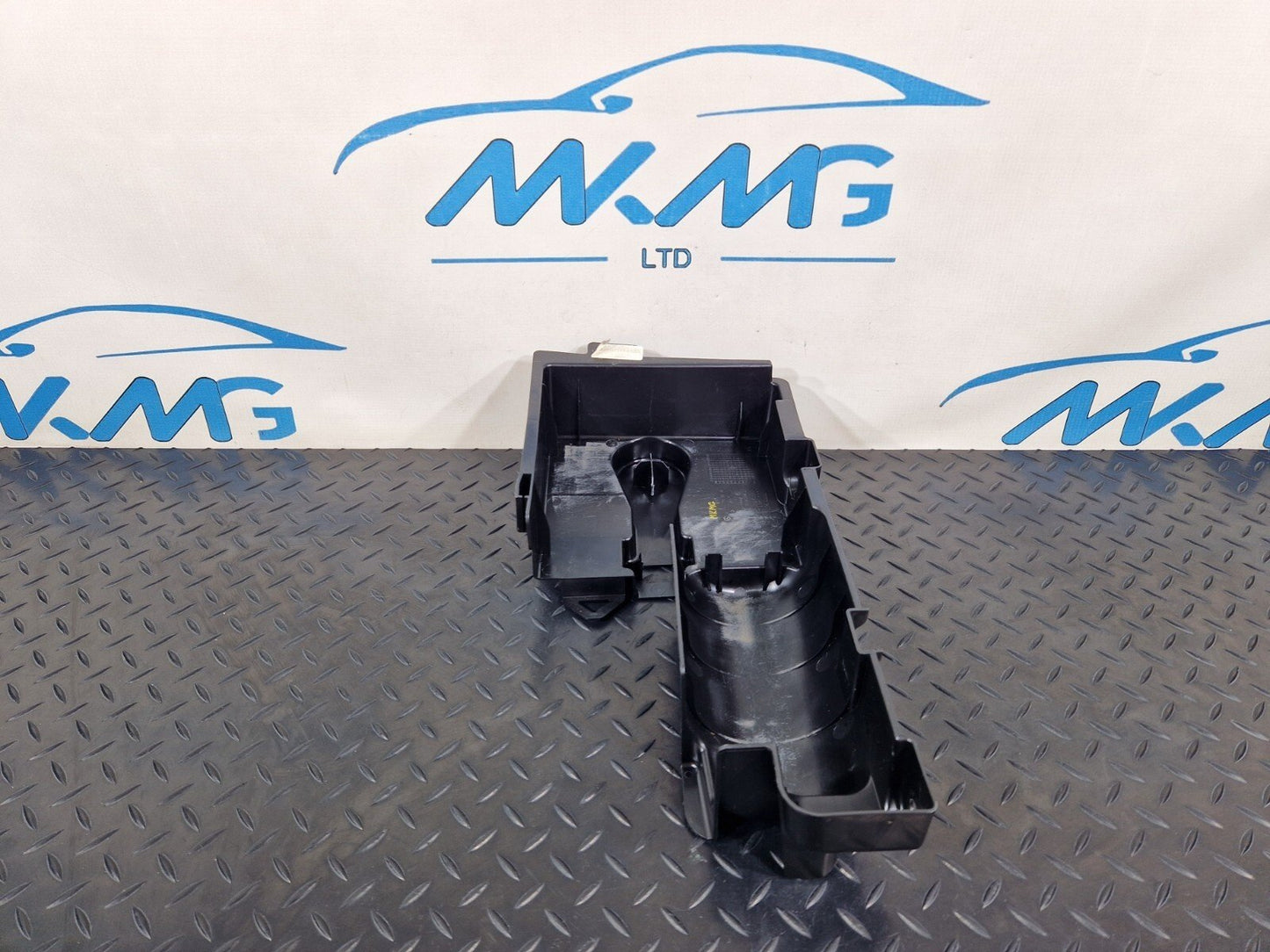 14-21 MERCEDES BENZ W205 GENUINE OEM TRUNK BOOT TOOL STORAGE TRAY A2058990014