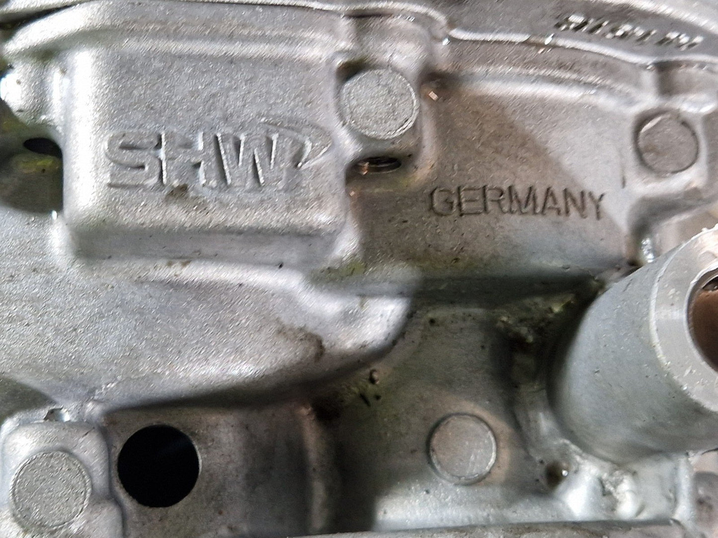 12-18 AUDI A6 C7 2.0 TDI DIESEL CGLC/CGL ENGINE OIL PUMP 04L145208J