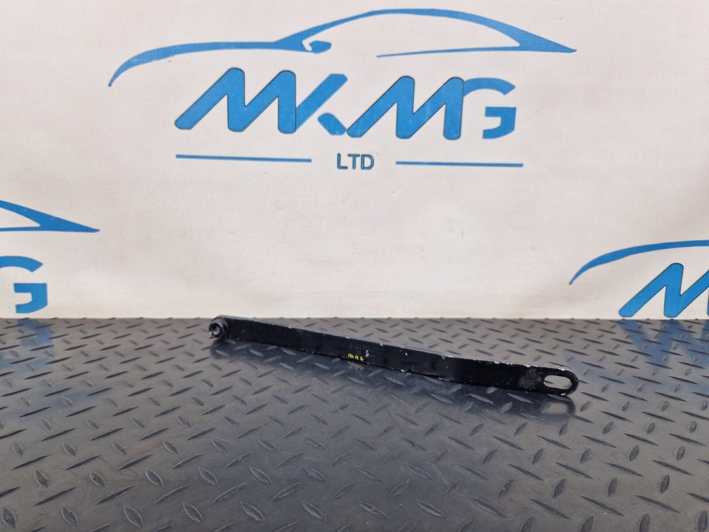 14-21 MERCEDES BENZ C220d W205 REINFORCEMENT RADIATOR SUPPORT STRUT A2056201700