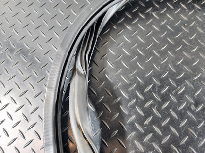 16-20 AUDI Q7 4M GENUINE FRONT LEFT & RIGHT DOOR SEAL RUBBER 4M0831721A