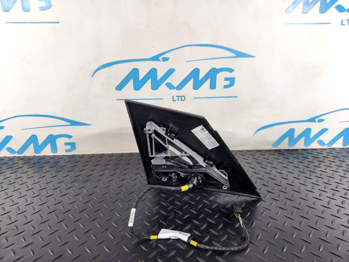 Mercedes-Benz B200d B-Class W247 SUV Right Door Mirror Glass a2478100438