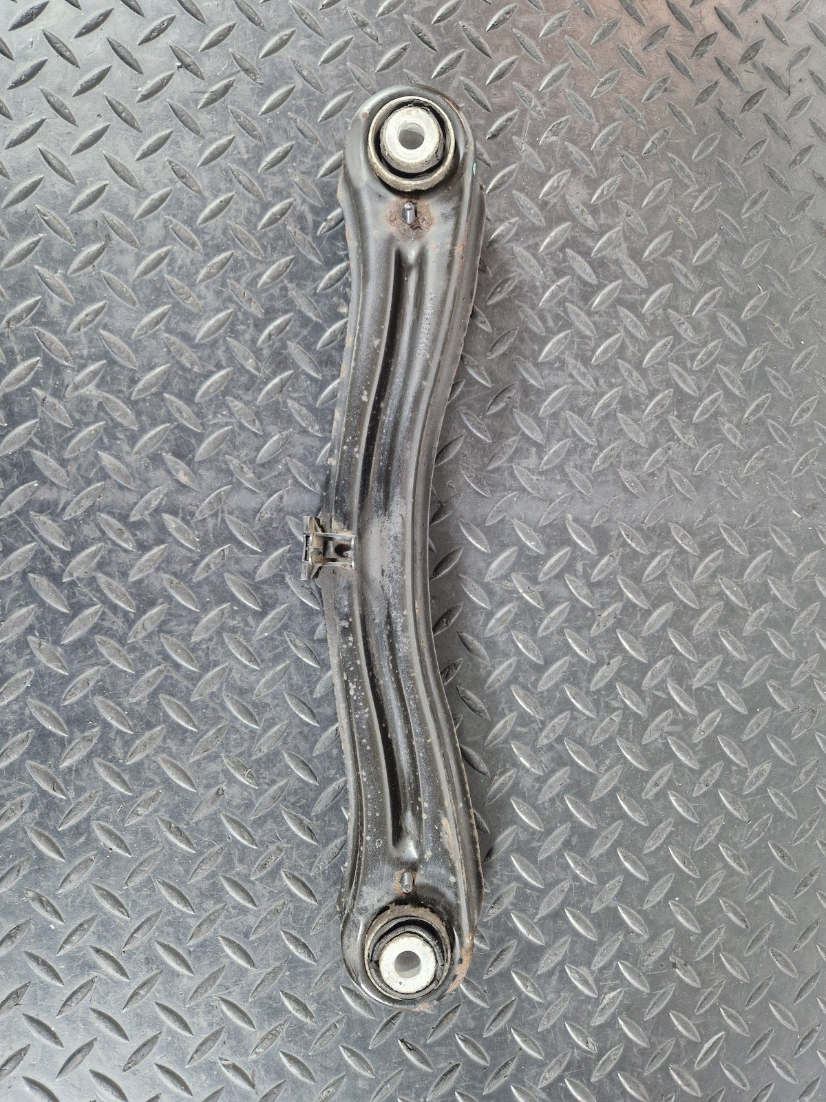 11-19 MERCEDES BENZ ML W166 REAR LEFT SIDE SUSPENSION CONTROL ARM A1663520415