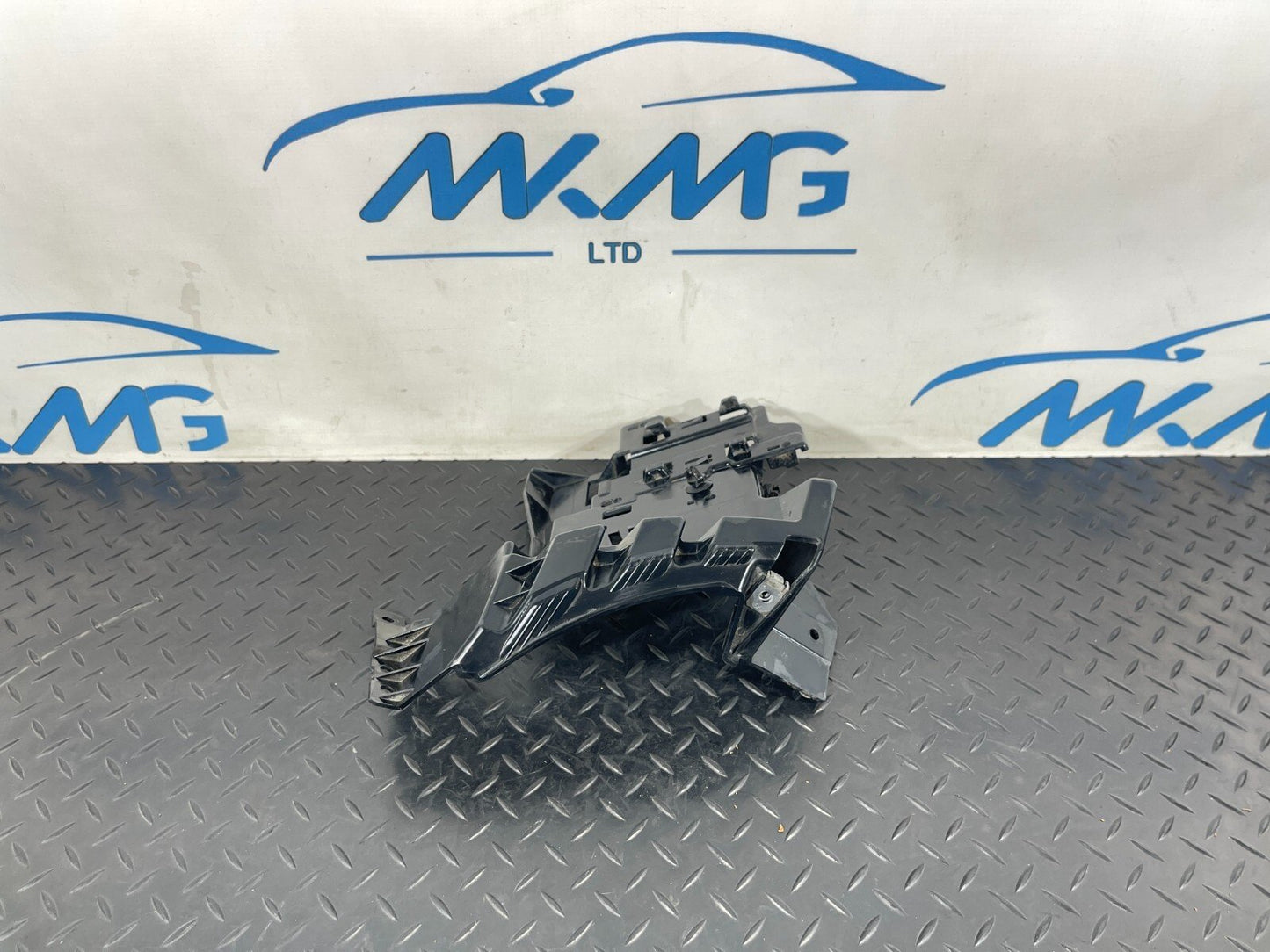 2019-ON LAND ROVER DISCOVERY L550 REAR RIGHT BUMPER MOUNTING BRACKET LK7217E800A