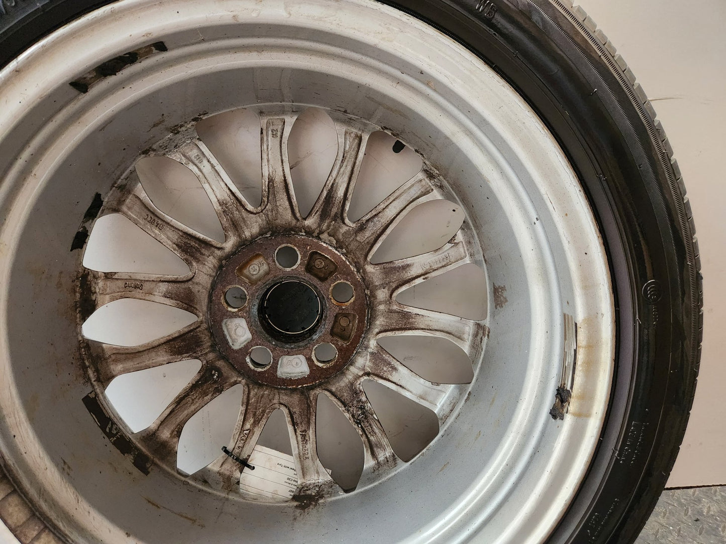 Volvo C30 MK1 (MK) 17" Alloy Wheel with Tyre 205/50/17 ~5mm
