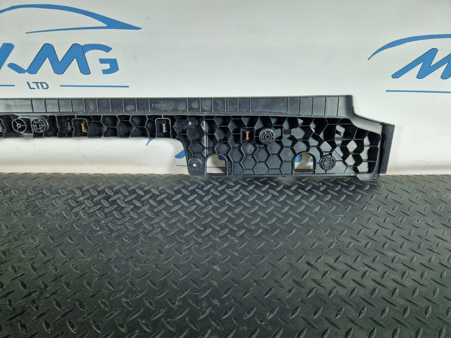 14-23 MERCEDES BENZ VITO W447 OEM BOOT STEP PANEL A4476940328