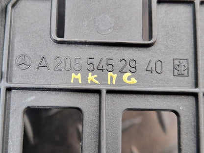 14-21 MERCEDES BENZ C200d W205 FUSE BOX HOLDER BRACKET A2055452940
