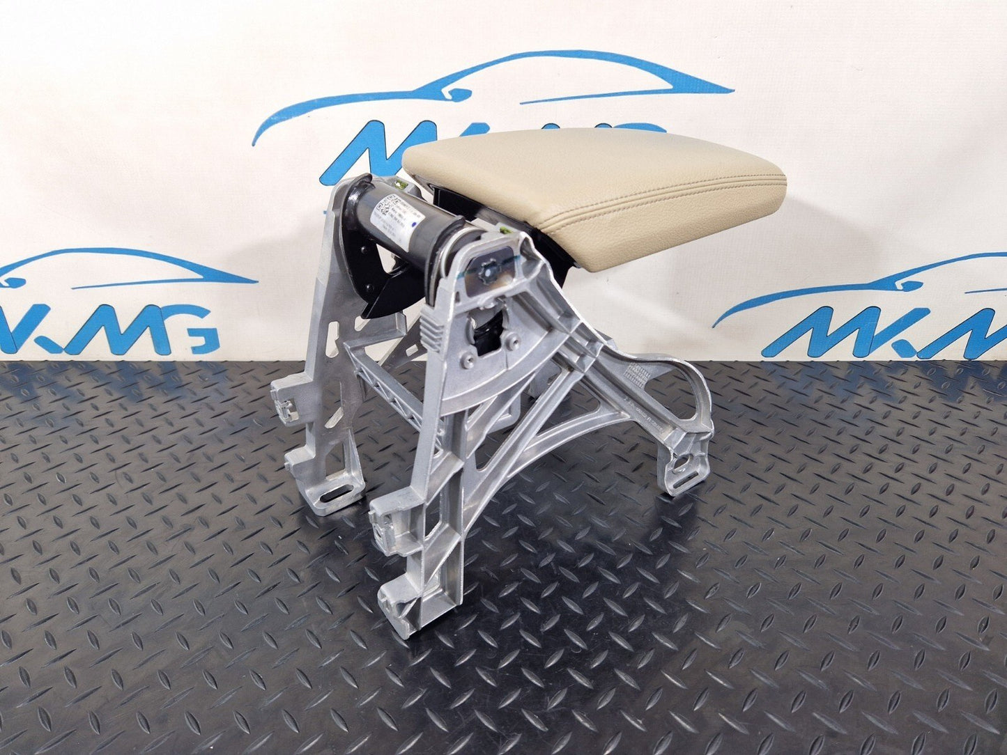 16-24 AUDI A5 F5 COUPE FRONT CENTRE CONSOLE BEIGE LEATHER ARM REST 8W0864283A