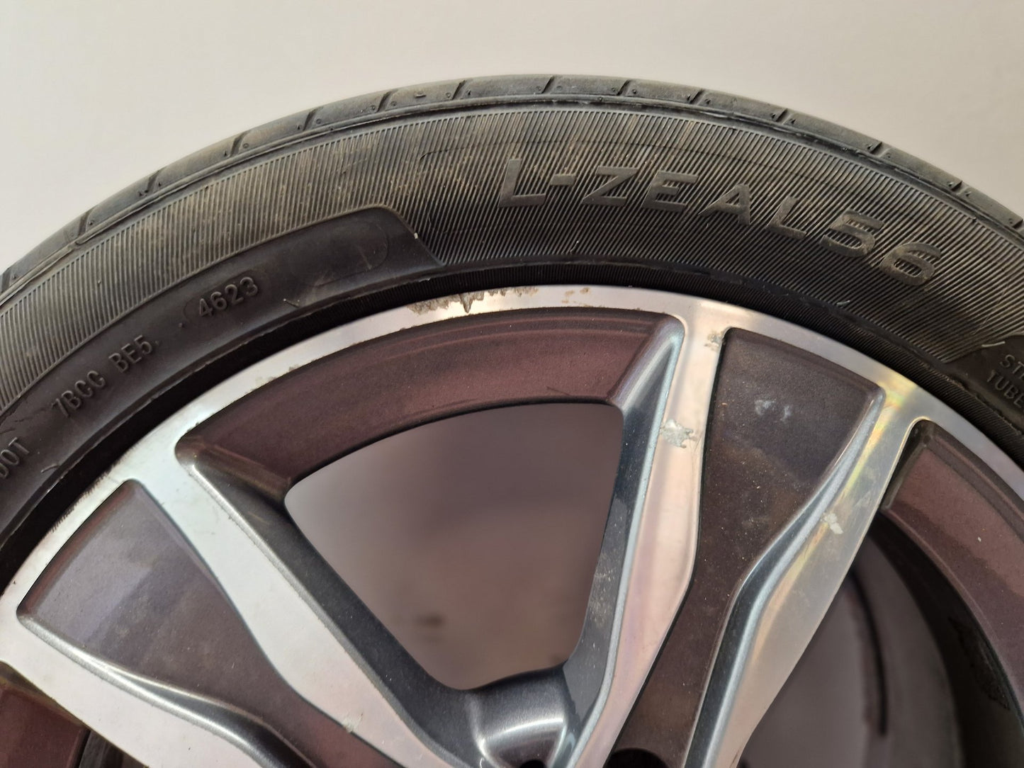 Mercedes-Benz C-Class W205 17" Alloy Wheel with Tyre 225/50/17 ~2mm A2054010800