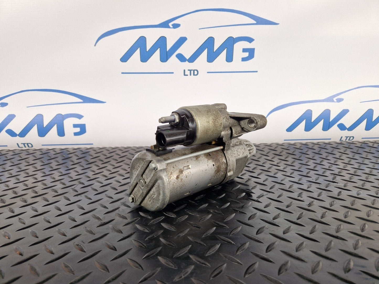 16-19 AUDI A4 B9 GENUINE STARTER MOTOR MANUAL GEARBOX 04L911021B