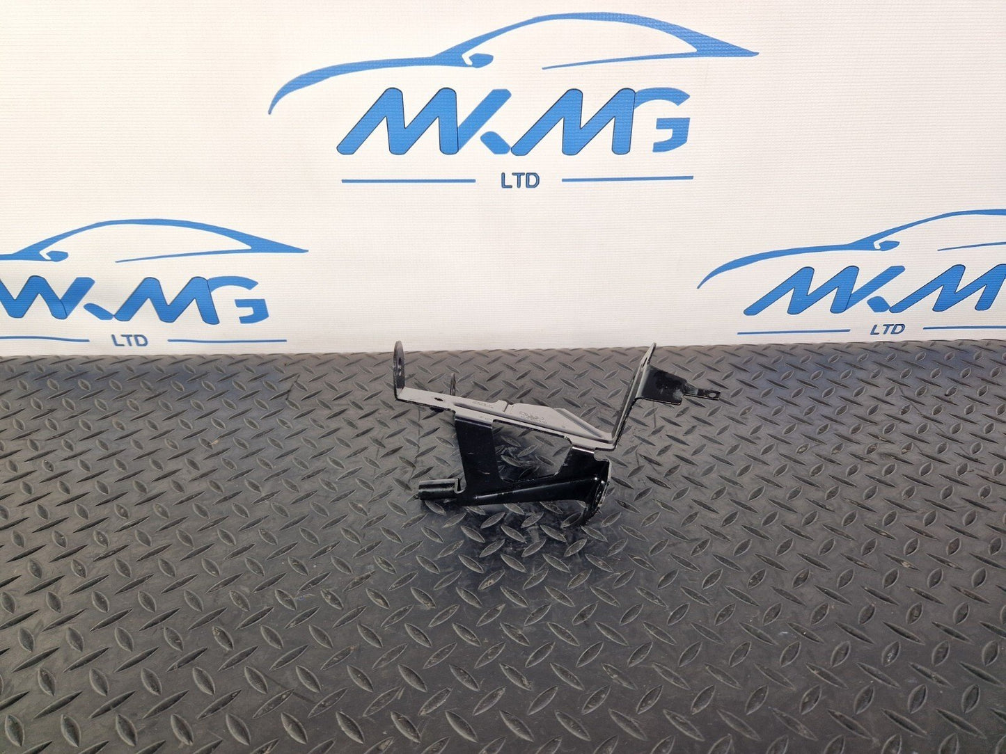 10-15 AUDI Q7 4L 3.0 TDI V6 FUEL FILTER HOLDER BRACKET 4L0201710