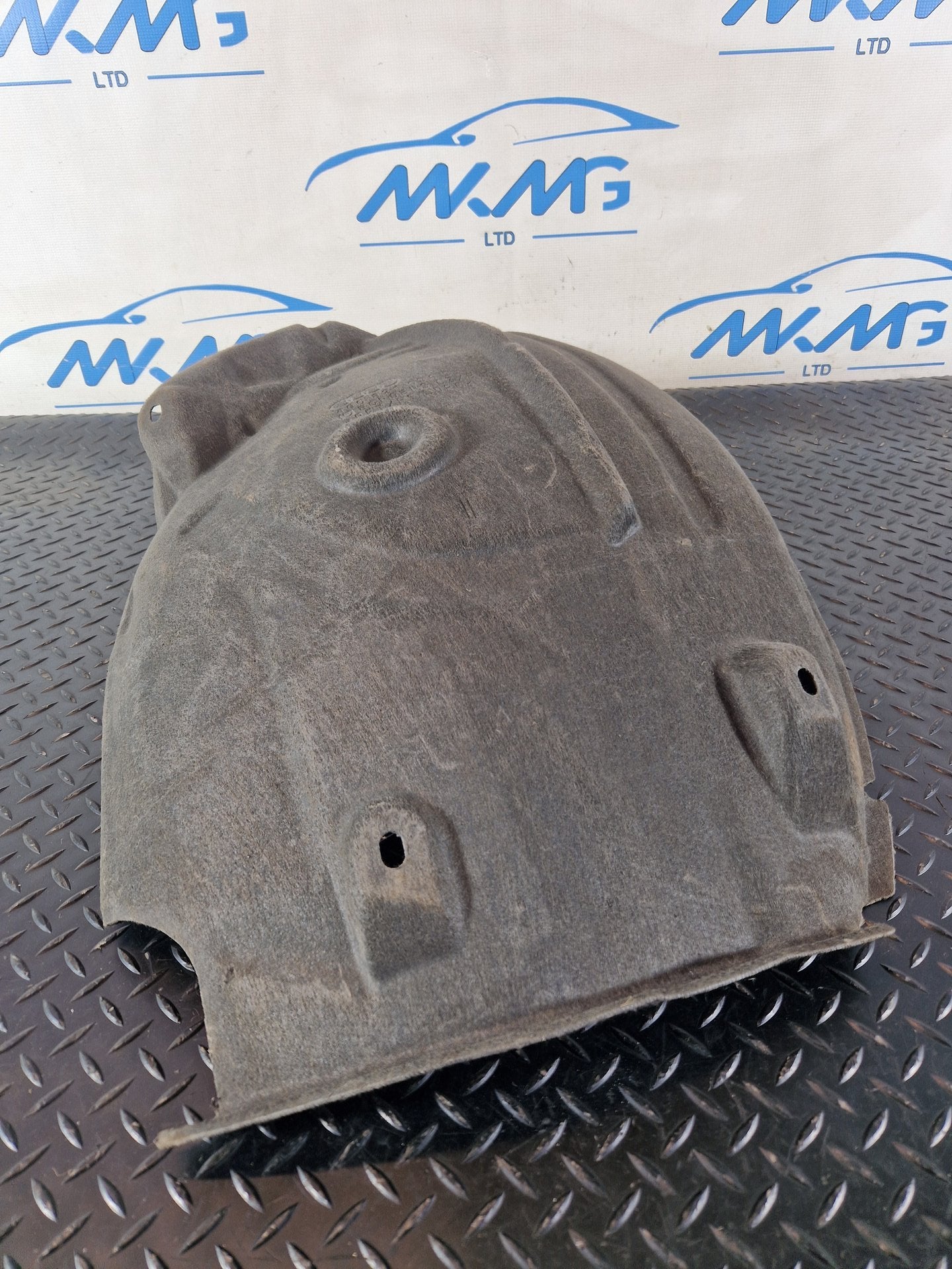 Audi A6 Front Right Wheel Arch Liner 4G0821134D