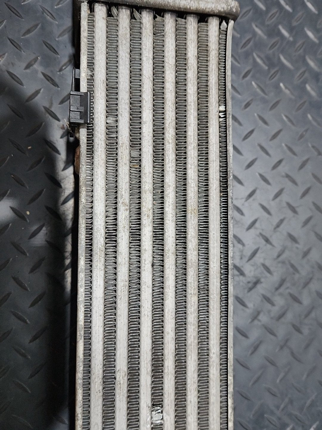 BMW 116d E87 Hatchback 2.0 Diesel Genuine Radiator Intercooler 7524916
