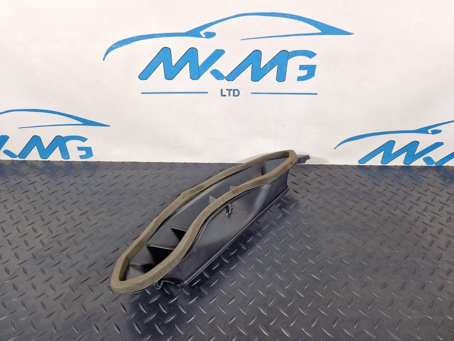 16-24 AUDI A5 F5 COUPE GENUINE OEM DASHBOARD AIR VENT TRIM 8W2858431