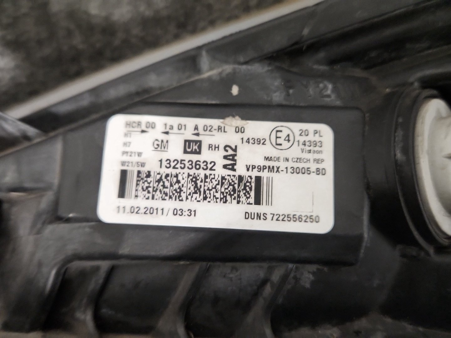 Vauxhall Meriva MK2 (B) (4470) MPV Genuine Front Right O/S Headlight 13253632