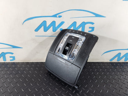 19-ON MERCEDES BENZ B CLASS W247 GENUINE INTERIOR READING LIGHT A0009002521