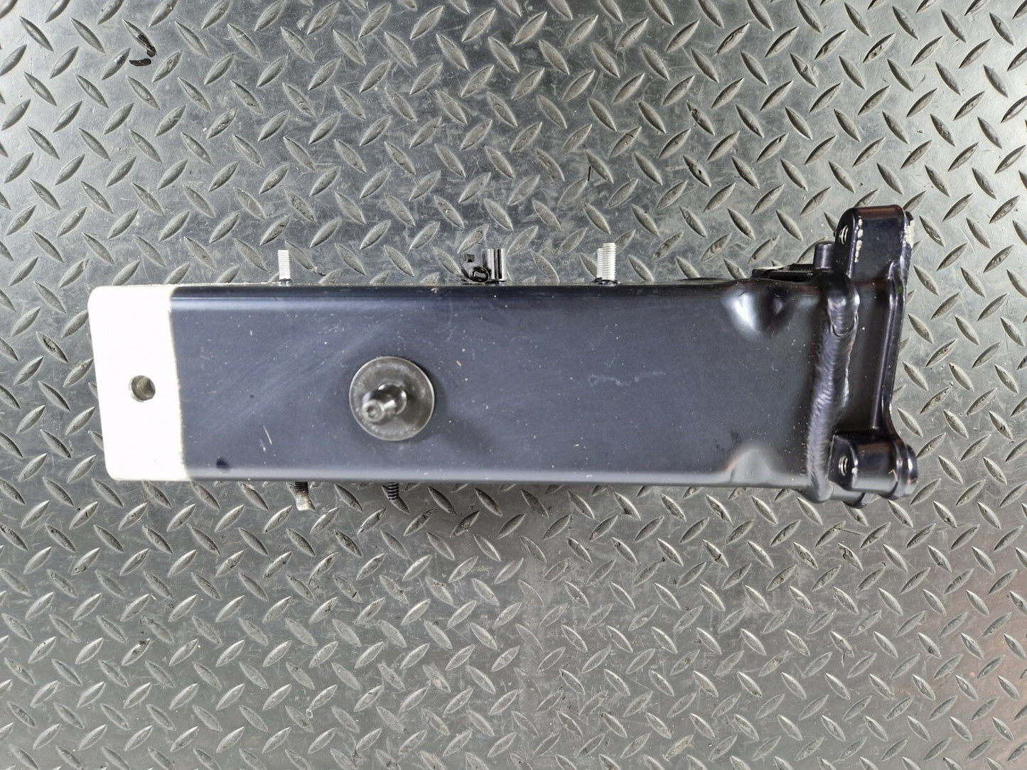 10-17 AUDI A8 4H CRASH IMPACT BEAM BAR CARRIER N/S LEFT 4H0805129B