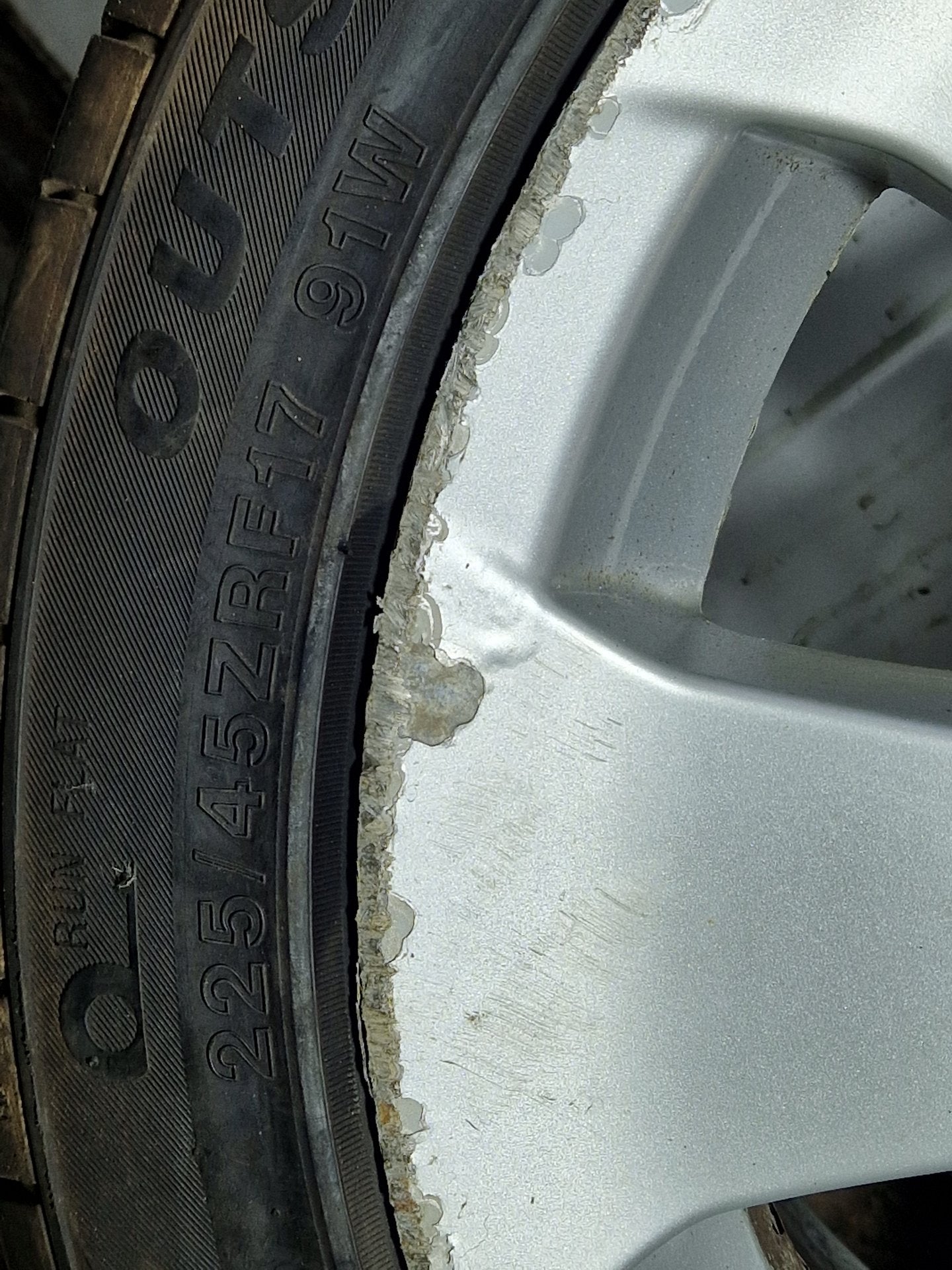 BMW 3 Series E90 17" Alloy Wheel with Tyre 225/45/17 ~2mm 6764622