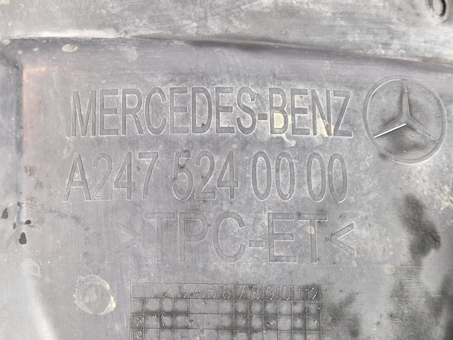 18-ON MERCEDES A CLASS W177 UNDERBODY ENGINE TRAY TRIM COVER A2475240000