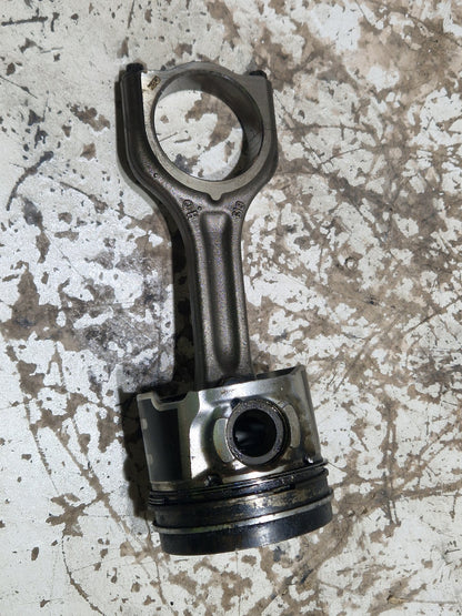 Volvo V40 MK3 (525) Hatchback 1.6 Diesel Genuine Piston Conrod