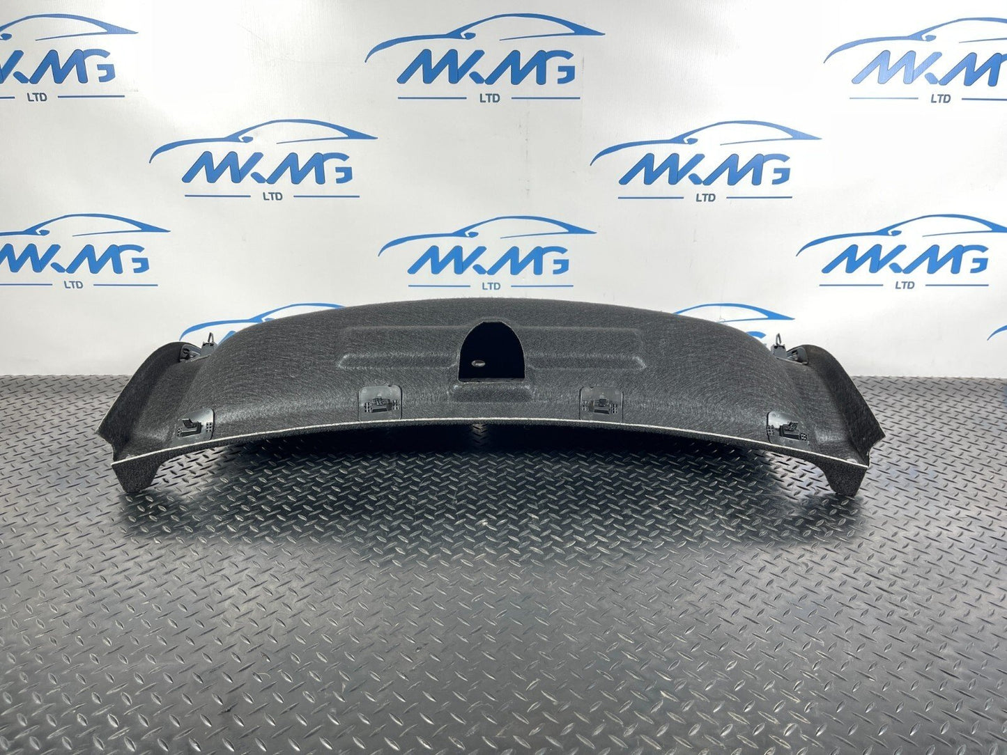 16-19 AUDI A4 B9 SALOON GENUINE BOOTLID TAILGATE TRIM PANEL 8W5867975