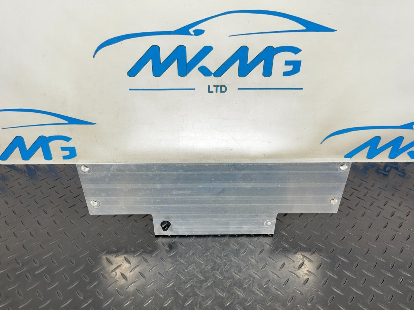 14-21 MERCEDES BENZ C350h W205 BATTERY TRAY BOX HOLDER A2056109701