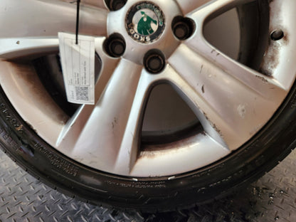 Skoda Yeti MK1 5L 17" Alloy Wheel with Tyre 225/45/17 ~5mm