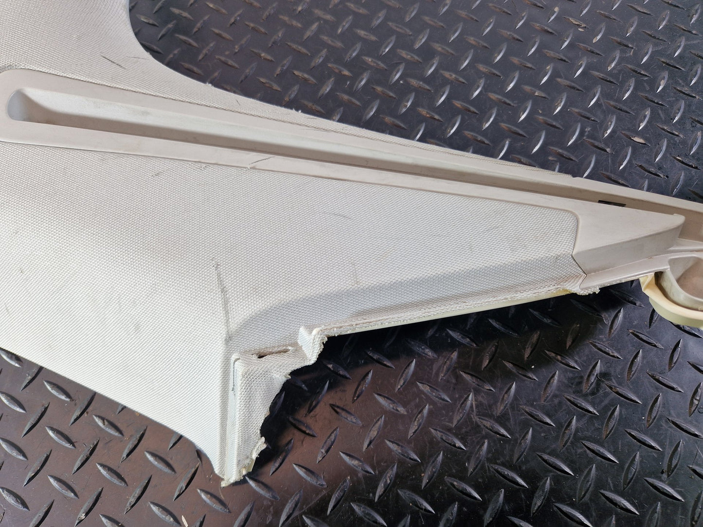 Audi A6 Allroad C7 GENUINE RIGHT UPPER D PILLAR TRIM 4G9867246B