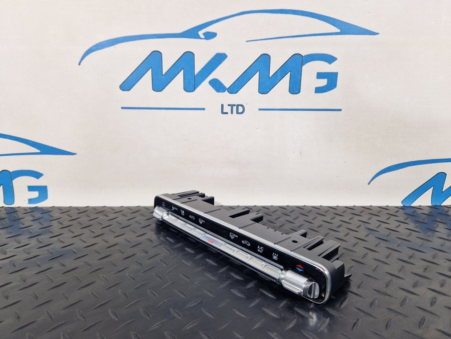 19-ON MERCEDES CLA C118 A/C HEATER CLIMATE CONTROL SWITCH PANEL A2479056903